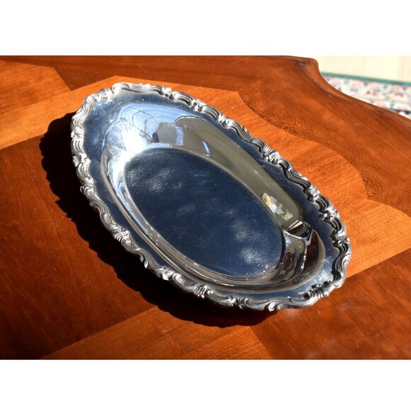 Vintage Silverplate Platter 13 Inch Oval Shell Scroll Design Rogers Style - Picture 2 of 4